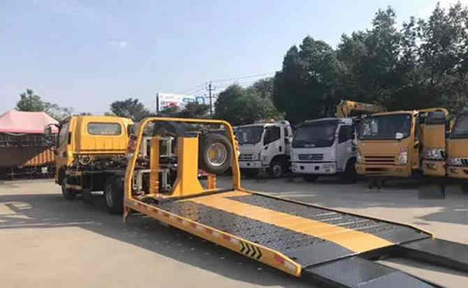 黄岛区汽车中途维修案例